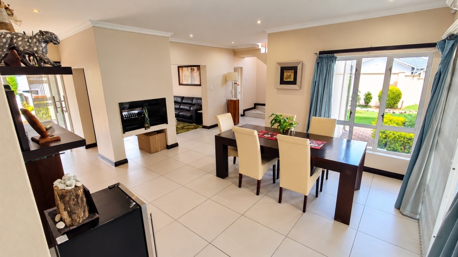 3 Bedroom Property for Sale in Amberfield Gauteng