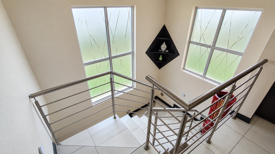 3 Bedroom Property for Sale in Amberfield Gauteng