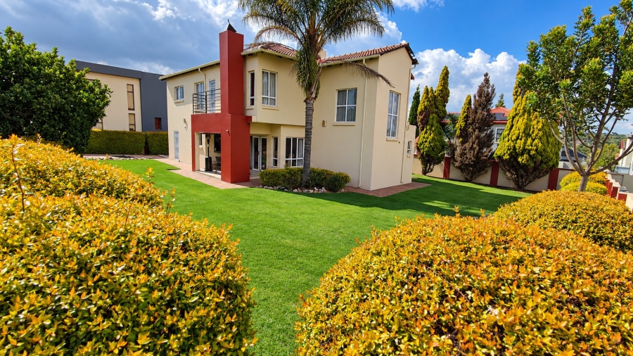 3 Bedroom Property for Sale in Amberfield Gauteng