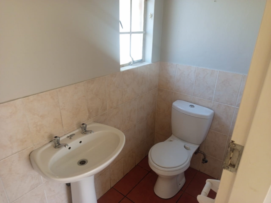 3 Bedroom Property for Sale in Noordwyk Gauteng