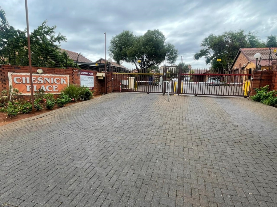 3 Bedroom Property for Sale in Noordwyk Gauteng