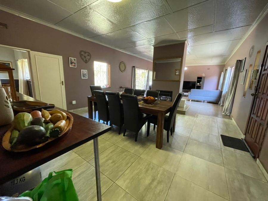 4 Bedroom Property for Sale in Florida Park Gauteng