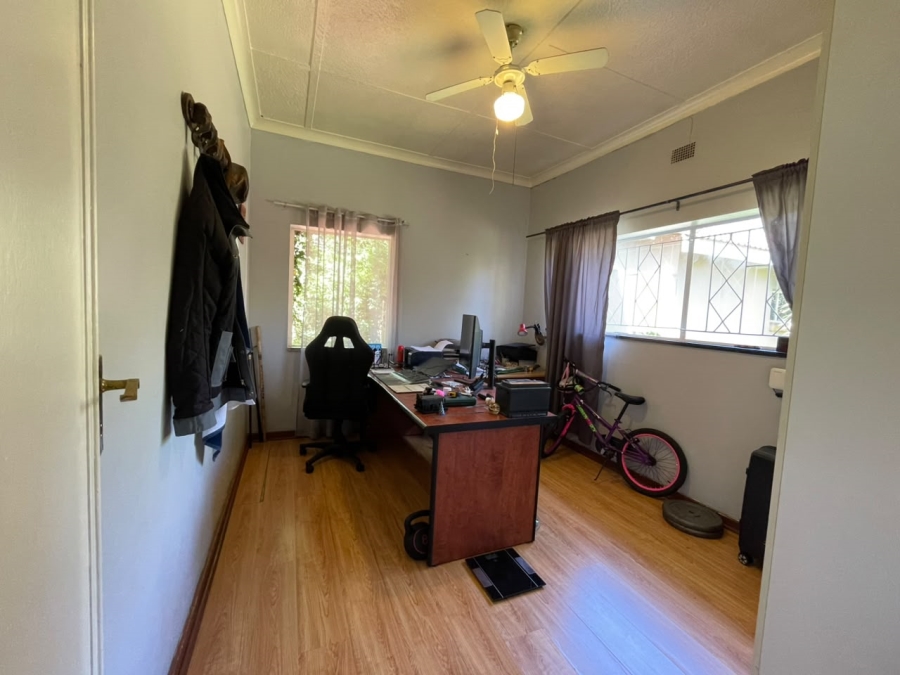 4 Bedroom Property for Sale in Florida Park Gauteng