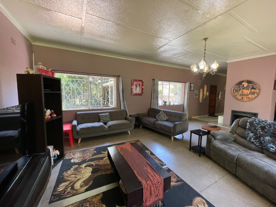 4 Bedroom Property for Sale in Florida Park Gauteng