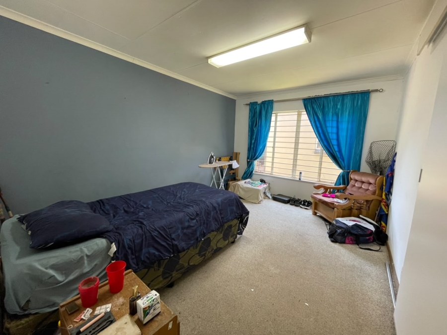 4 Bedroom Property for Sale in Florida Park Gauteng