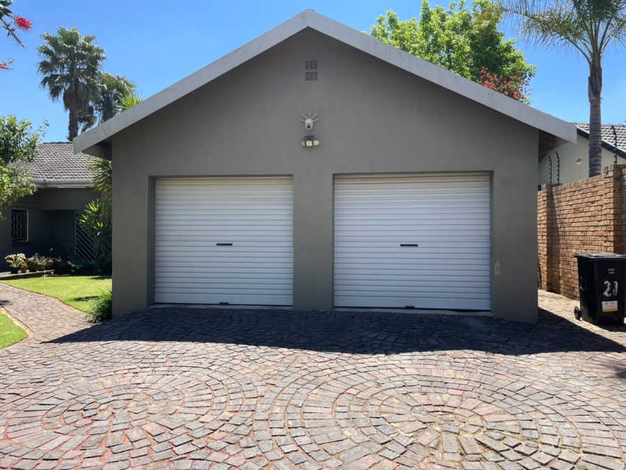 4 Bedroom Property for Sale in Florida Park Gauteng