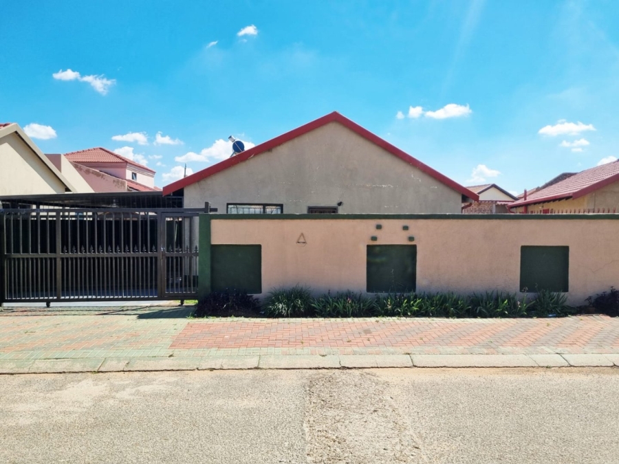 3 Bedroom Property for Sale in Vosloorus Gauteng