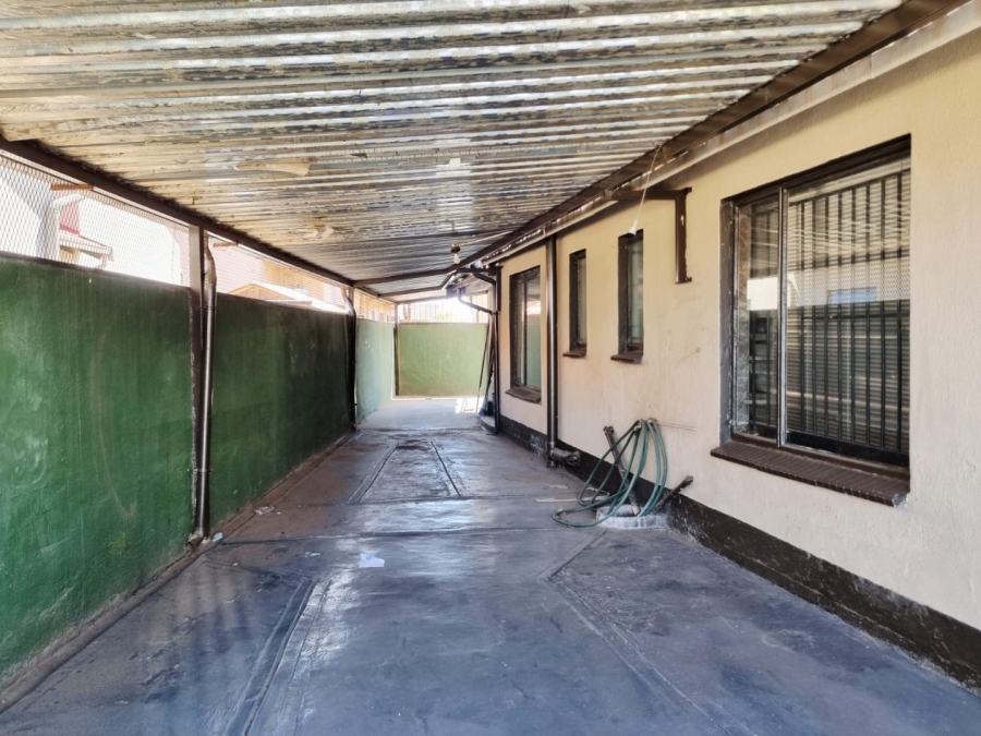 3 Bedroom Property for Sale in Vosloorus Gauteng