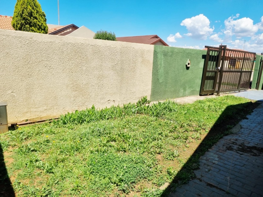 3 Bedroom Property for Sale in Vosloorus Gauteng
