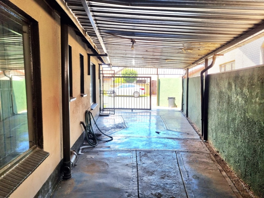 3 Bedroom Property for Sale in Vosloorus Gauteng