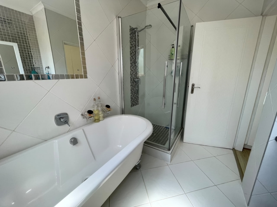 2 Bedroom Property for Sale in Noordheuwel Gauteng