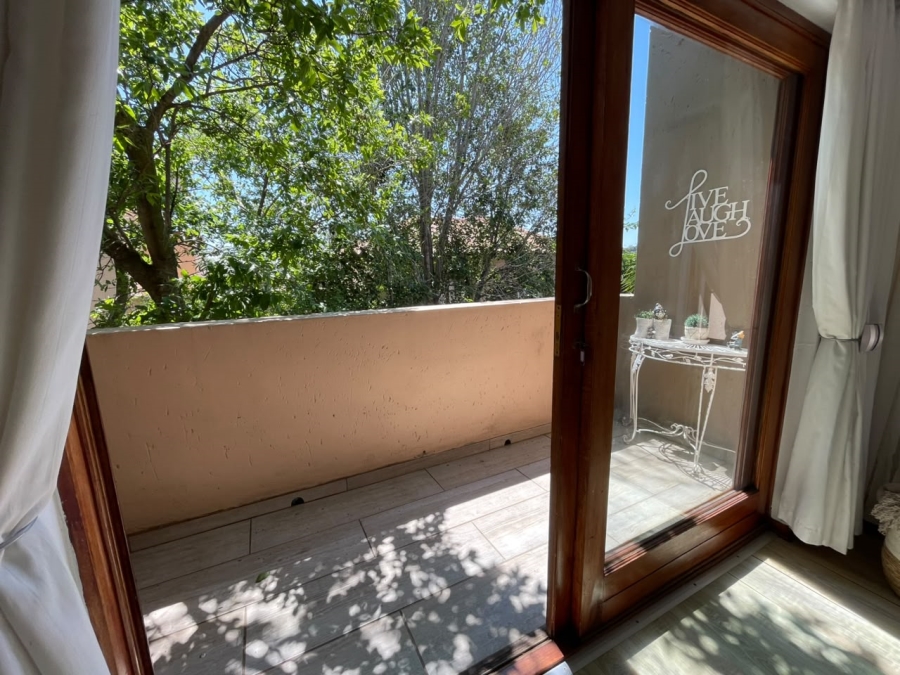 2 Bedroom Property for Sale in Noordheuwel Gauteng