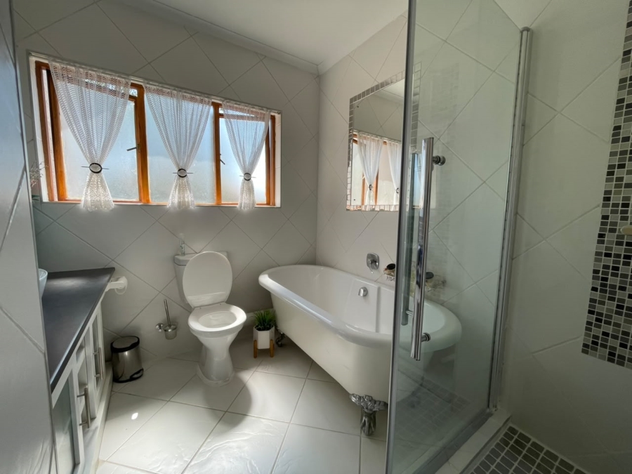 2 Bedroom Property for Sale in Noordheuwel Gauteng