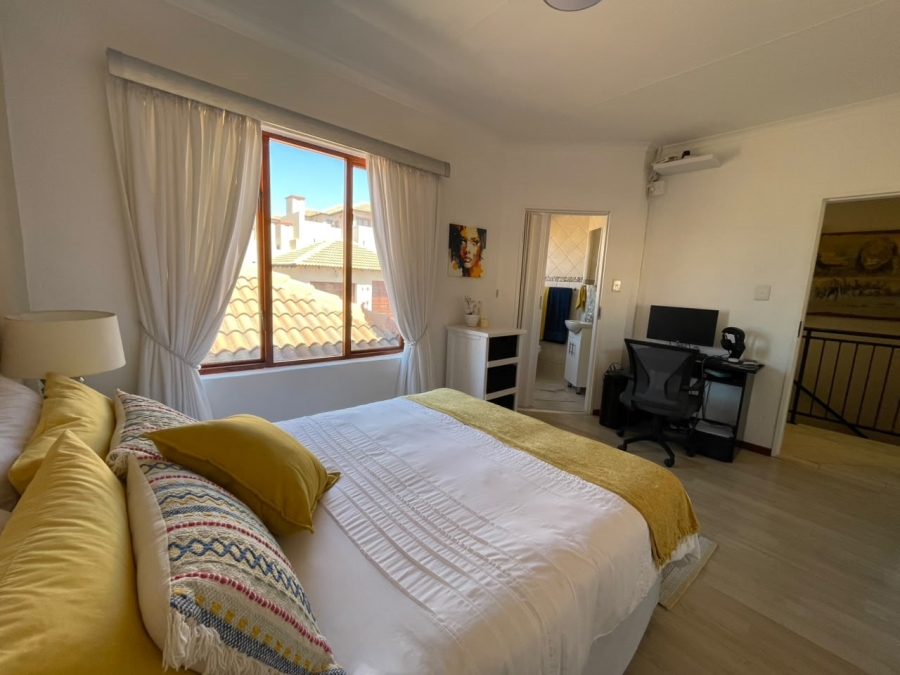 2 Bedroom Property for Sale in Noordheuwel Gauteng