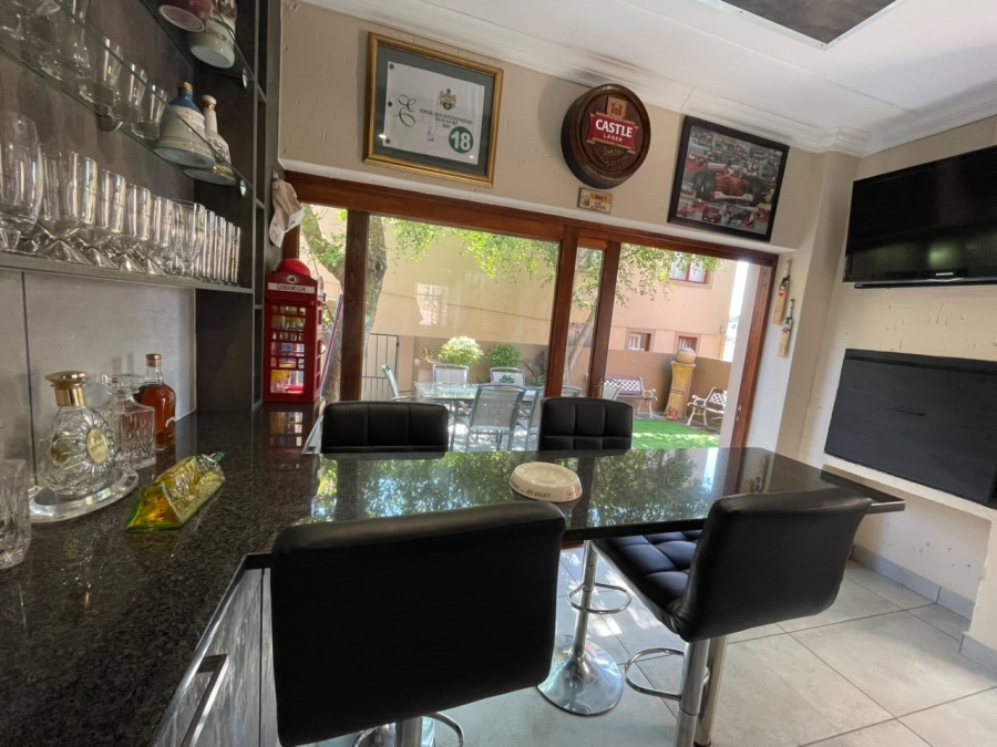 2 Bedroom Property for Sale in Noordheuwel Gauteng