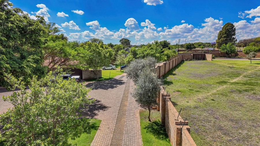 Commercial Property for Sale in Kameeldrift East Gauteng