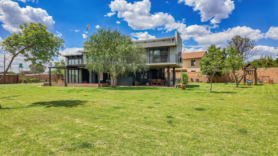 Commercial Property for Sale in Kameeldrift East Gauteng