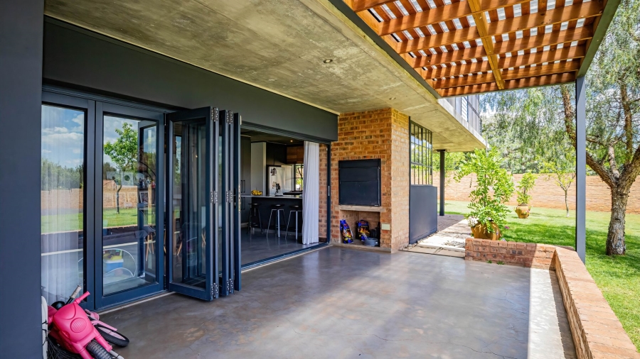 Commercial Property for Sale in Kameeldrift East Gauteng