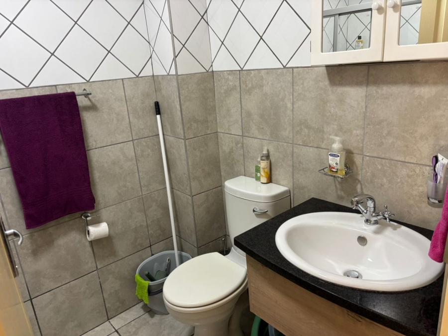 1 Bedroom Property for Sale in Rietfontein Gauteng