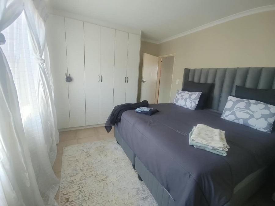 To Let 2 Bedroom Property for Rent in Bardene Gauteng