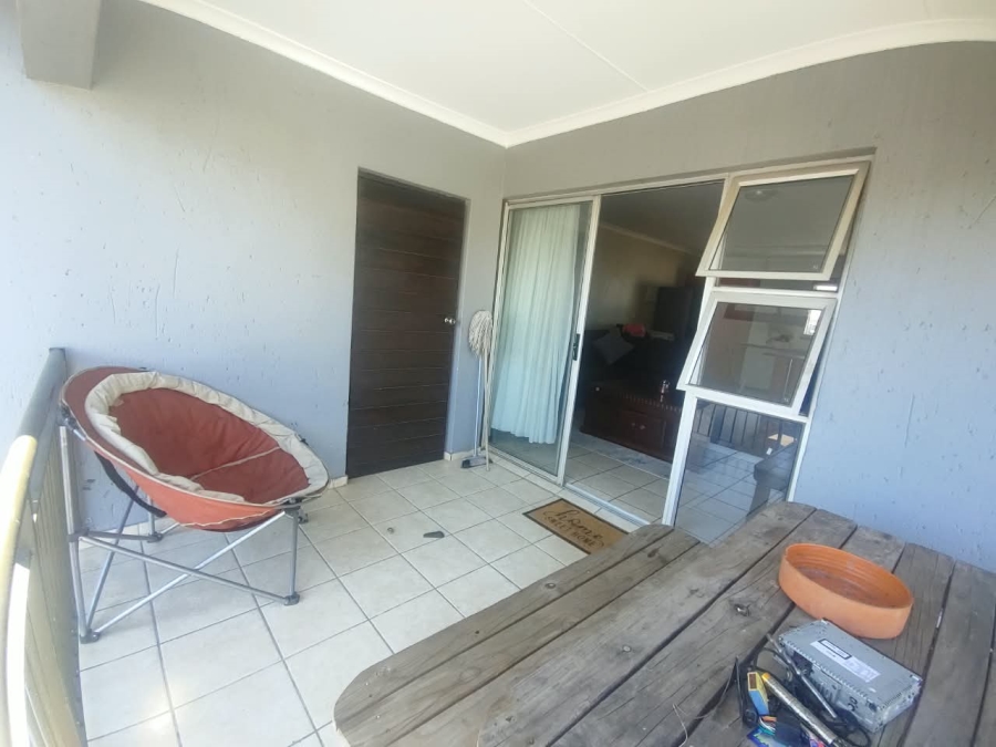 To Let 2 Bedroom Property for Rent in Bardene Gauteng