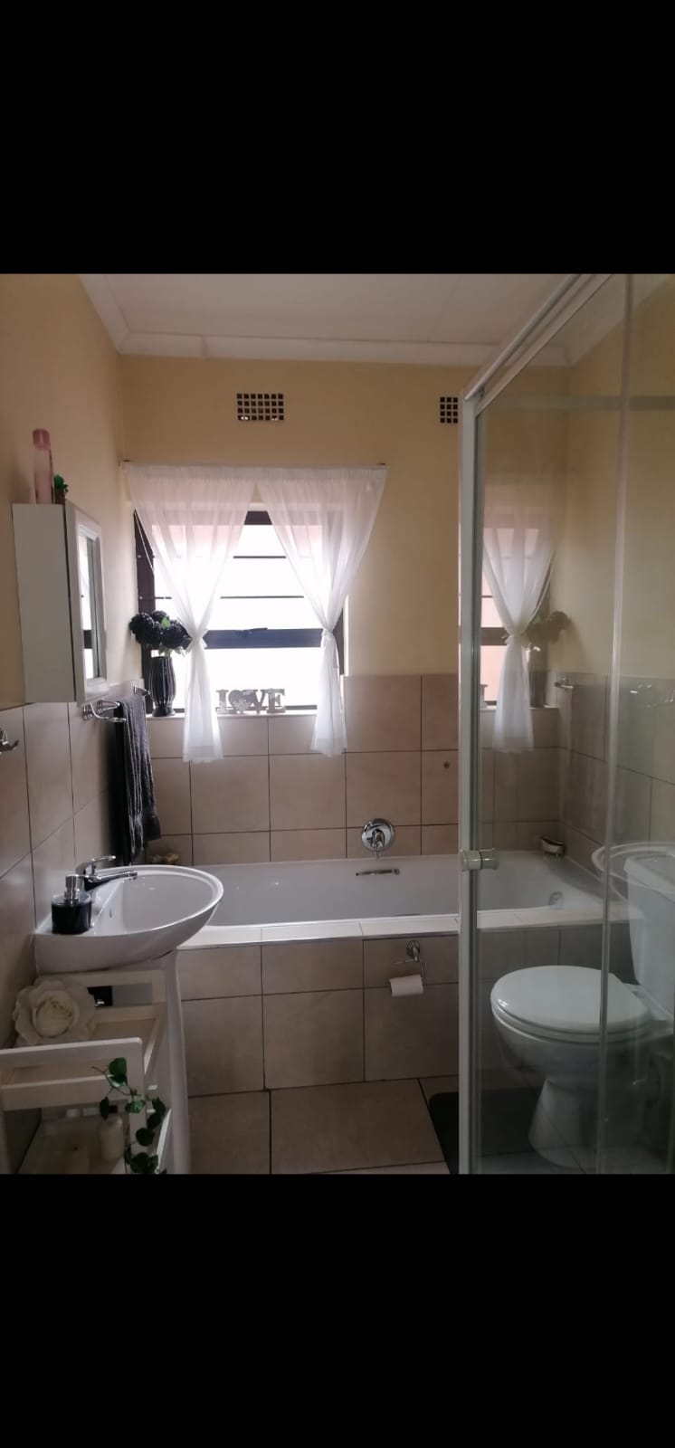 To Let 2 Bedroom Property for Rent in Witfield Gauteng
