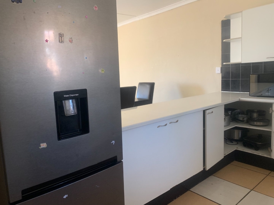 To Let 2 Bedroom Property for Rent in Zwartkop Gauteng