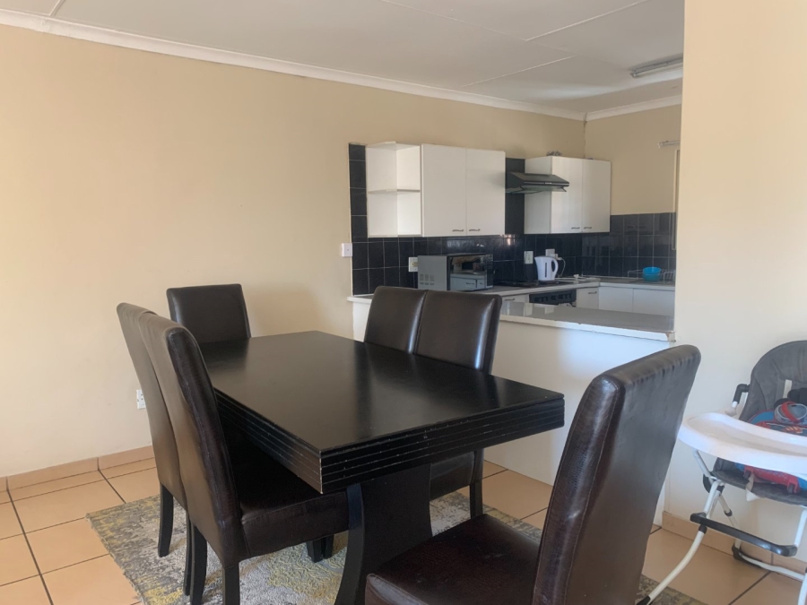 To Let 2 Bedroom Property for Rent in Zwartkop Gauteng