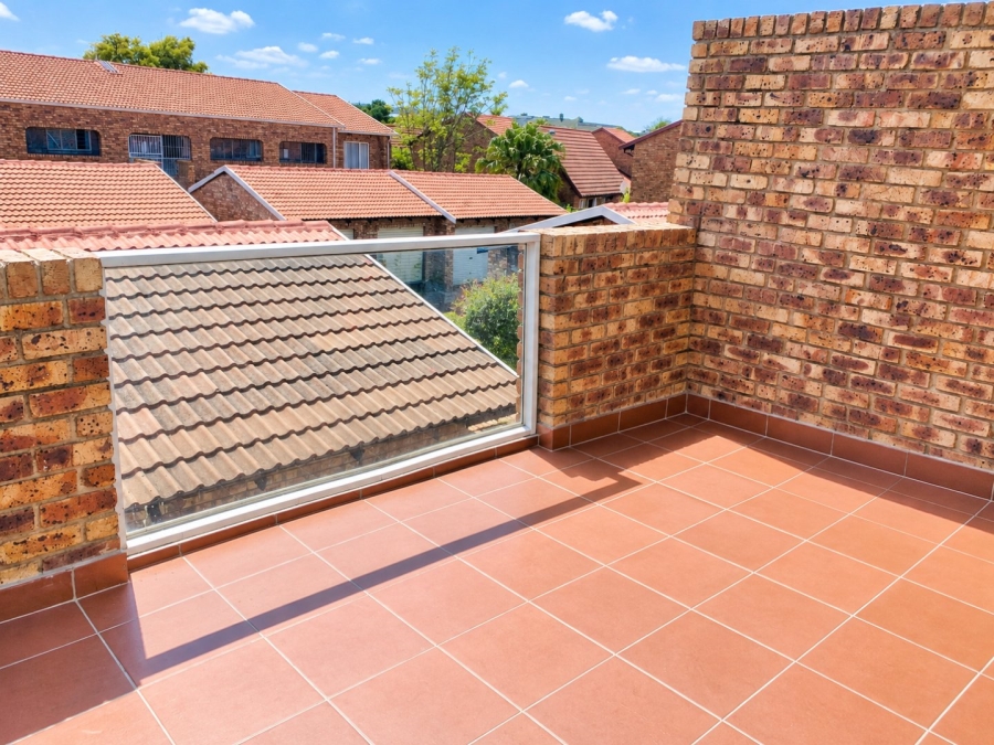 To Let 2 Bedroom Property for Rent in Zwartkop Gauteng