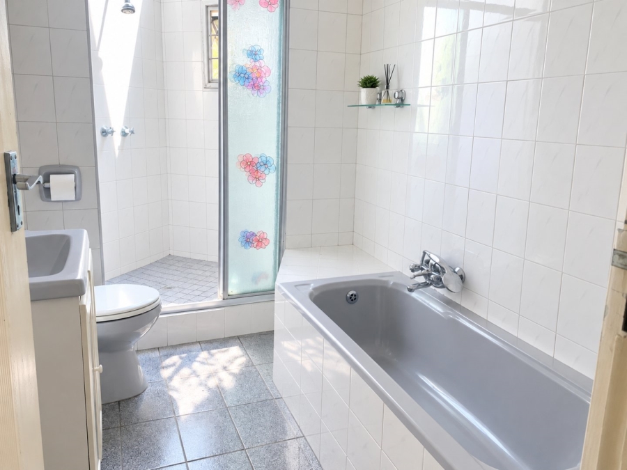 To Let 2 Bedroom Property for Rent in Zwartkop Gauteng
