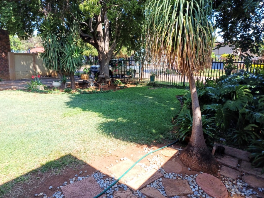 4 Bedroom Property for Sale in Sinoville Gauteng