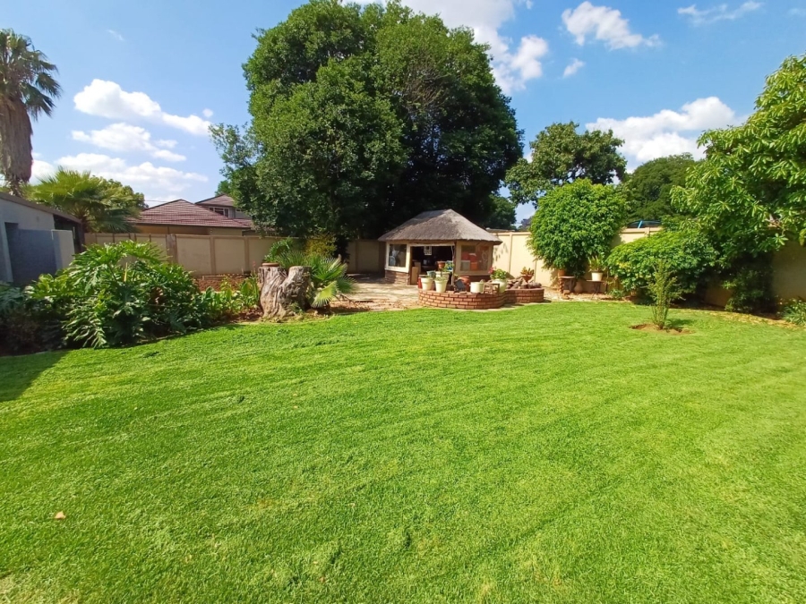 4 Bedroom Property for Sale in Sinoville Gauteng