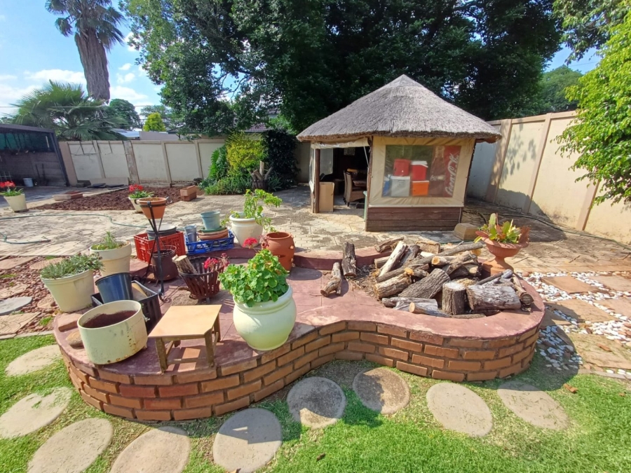 4 Bedroom Property for Sale in Sinoville Gauteng