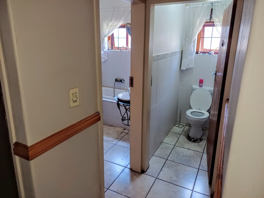 4 Bedroom Property for Sale in Sinoville Gauteng