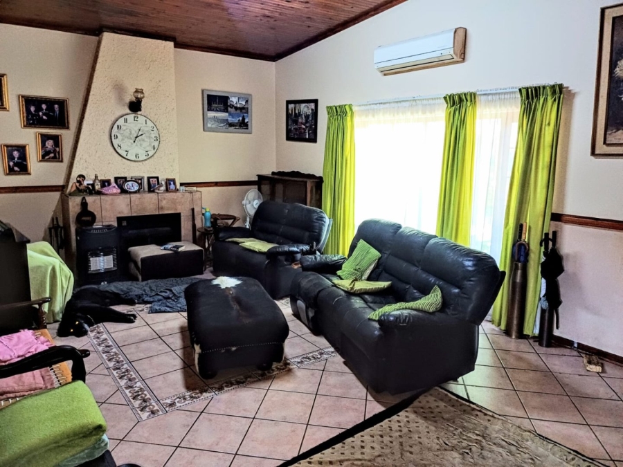 4 Bedroom Property for Sale in Sinoville Gauteng