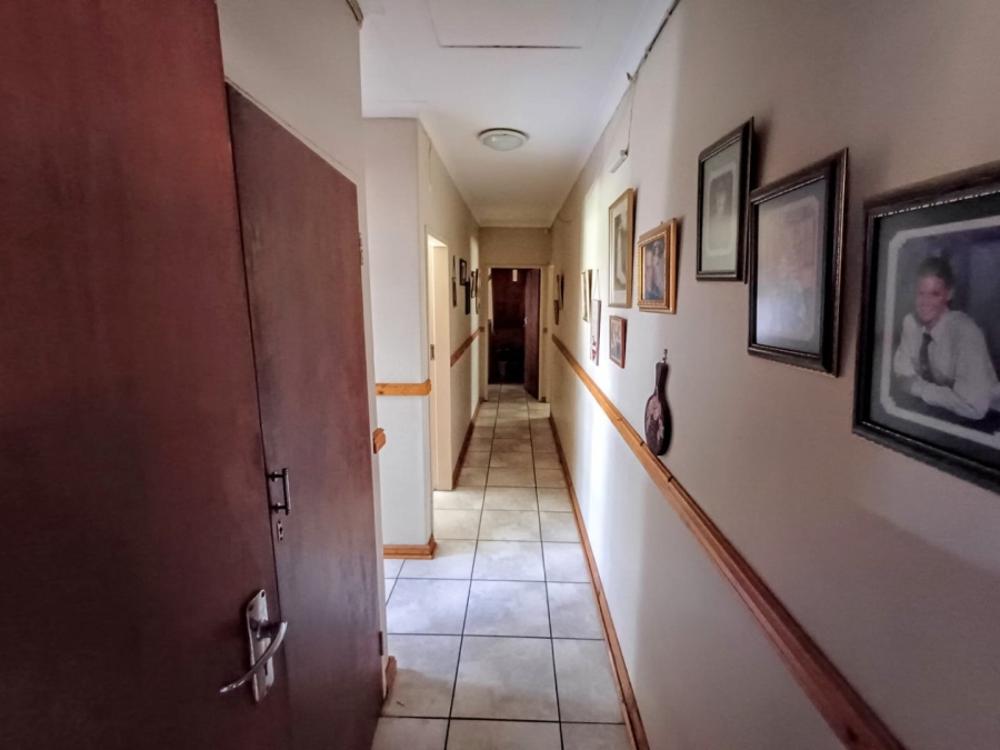 4 Bedroom Property for Sale in Sinoville Gauteng