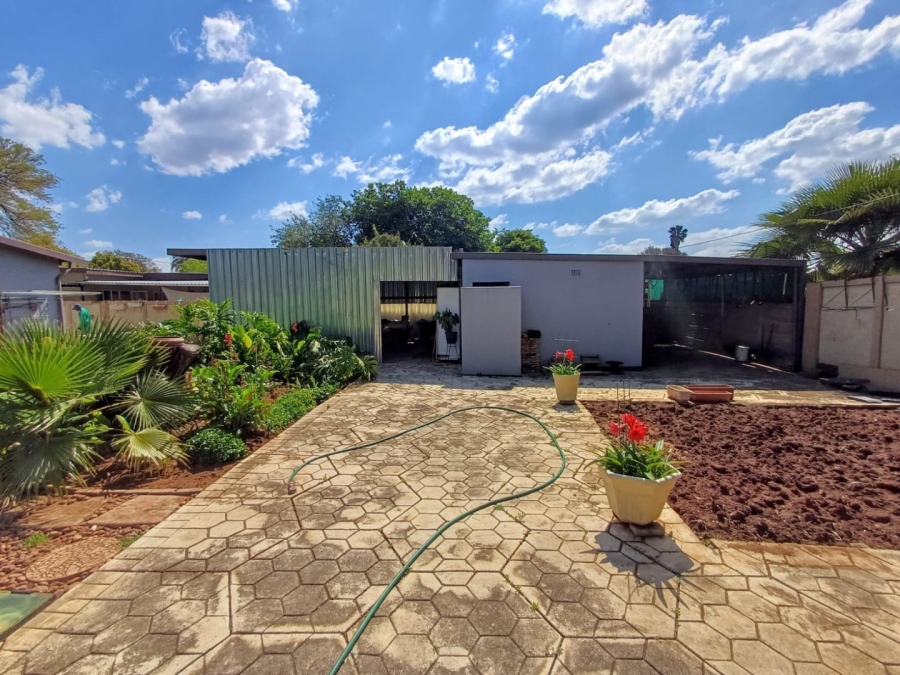 4 Bedroom Property for Sale in Sinoville Gauteng
