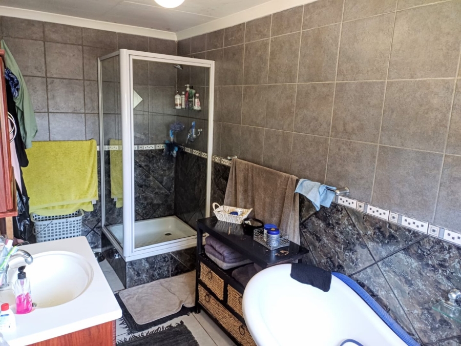 4 Bedroom Property for Sale in Sinoville Gauteng