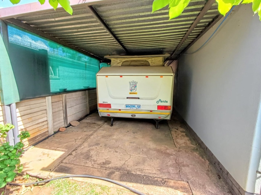 4 Bedroom Property for Sale in Sinoville Gauteng