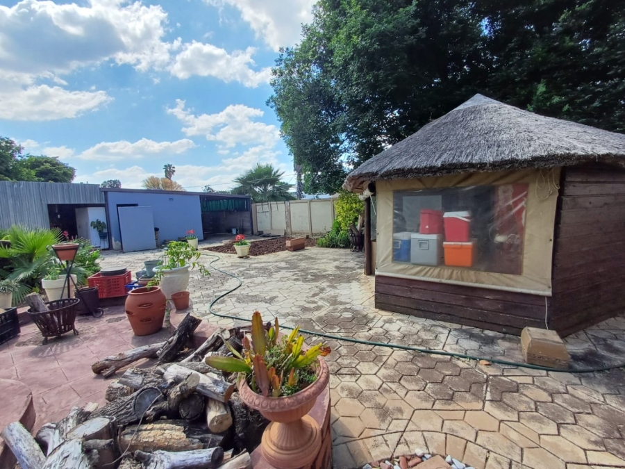 4 Bedroom Property for Sale in Sinoville Gauteng