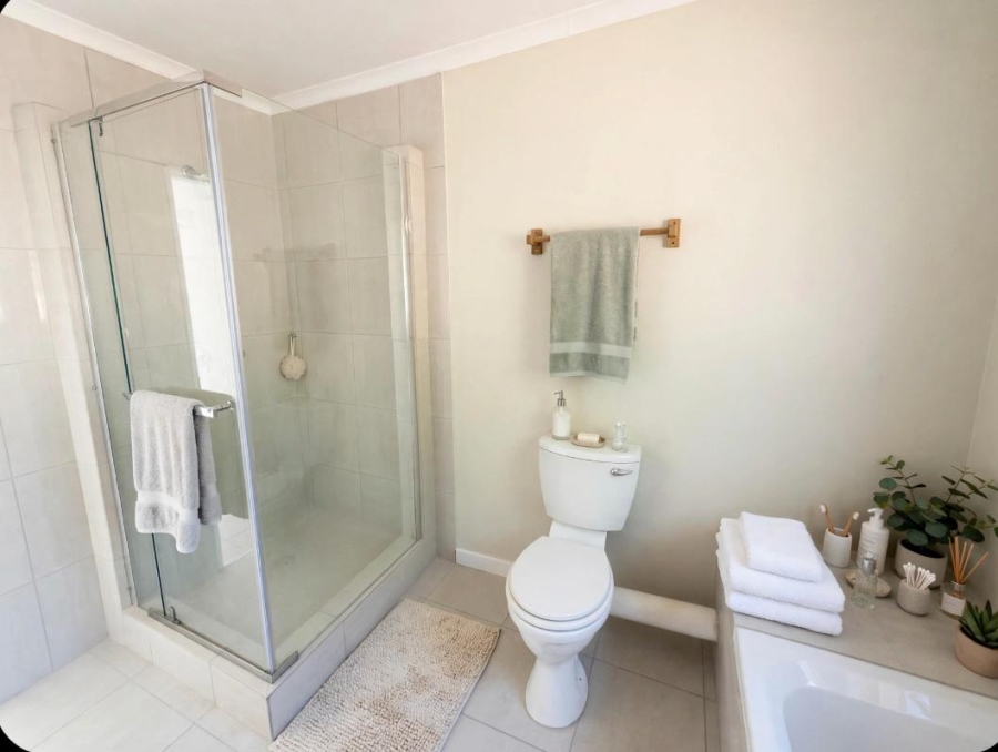 To Let 3 Bedroom Property for Rent in Amorosa Gauteng