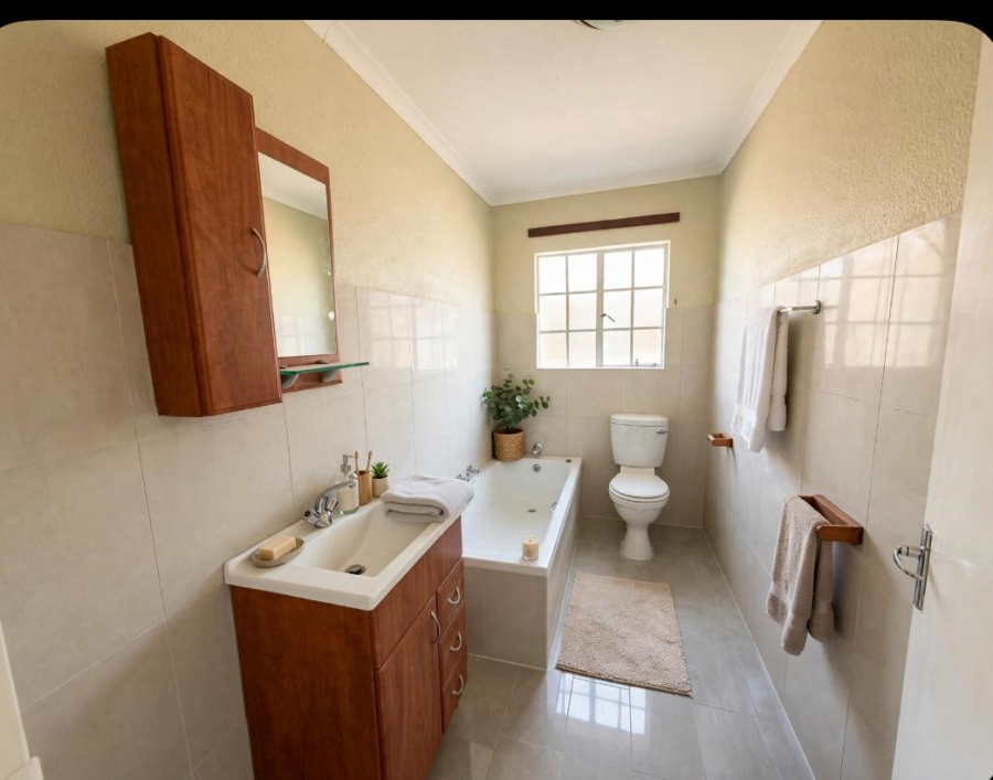 To Let 3 Bedroom Property for Rent in Amorosa Gauteng