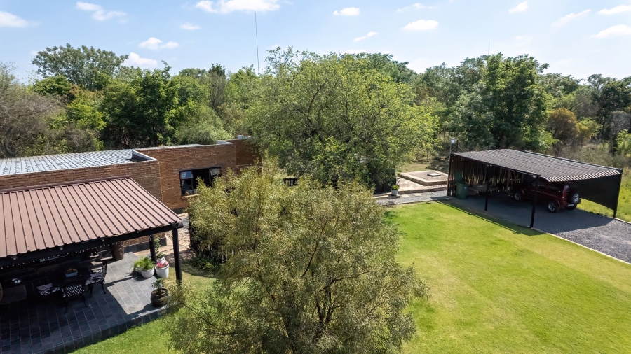 Commercial Property for Sale in Roodeplaat Gauteng