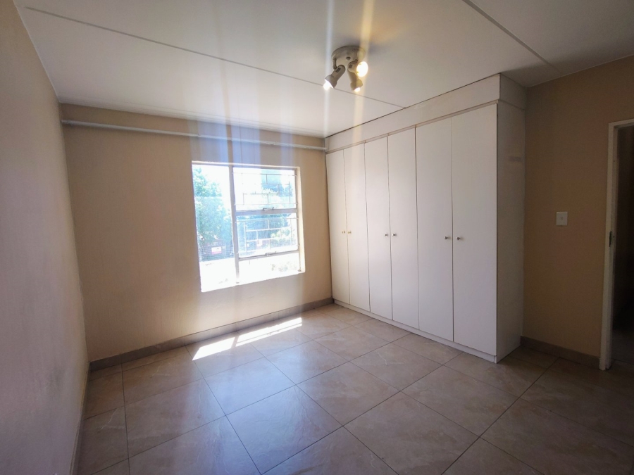 To Let 3 Bedroom Property for Rent in Vorna Valley Gauteng