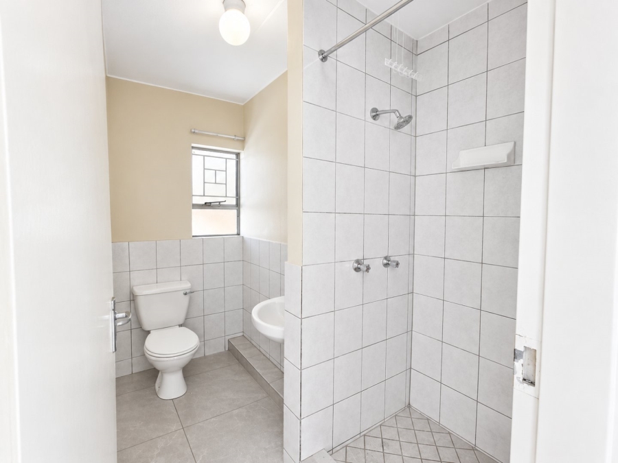 To Let 3 Bedroom Property for Rent in Vorna Valley Gauteng
