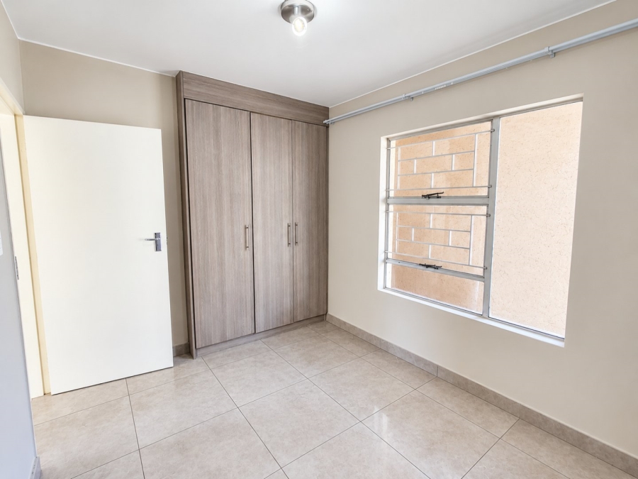 To Let 3 Bedroom Property for Rent in Vorna Valley Gauteng