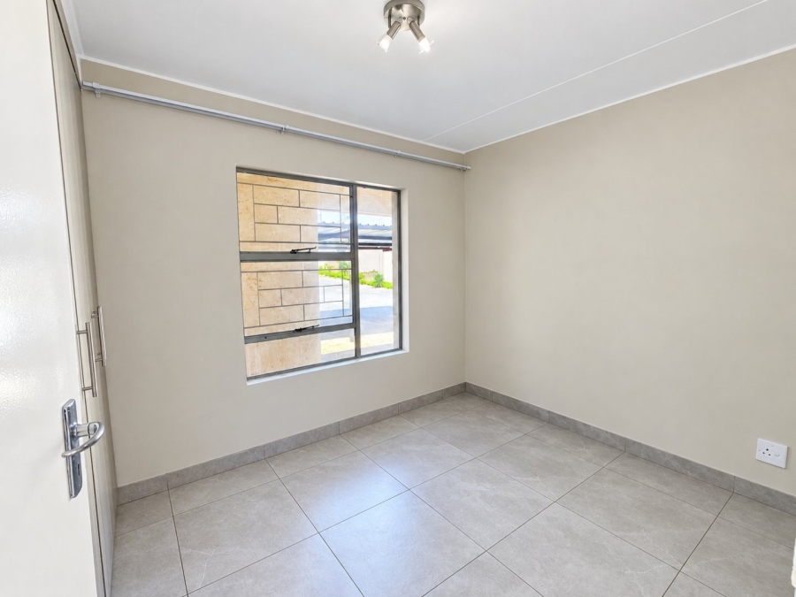 To Let 3 Bedroom Property for Rent in Vorna Valley Gauteng