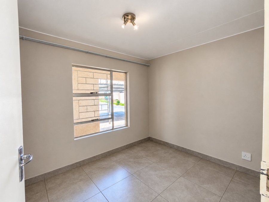 To Let 3 Bedroom Property for Rent in Vorna Valley Gauteng