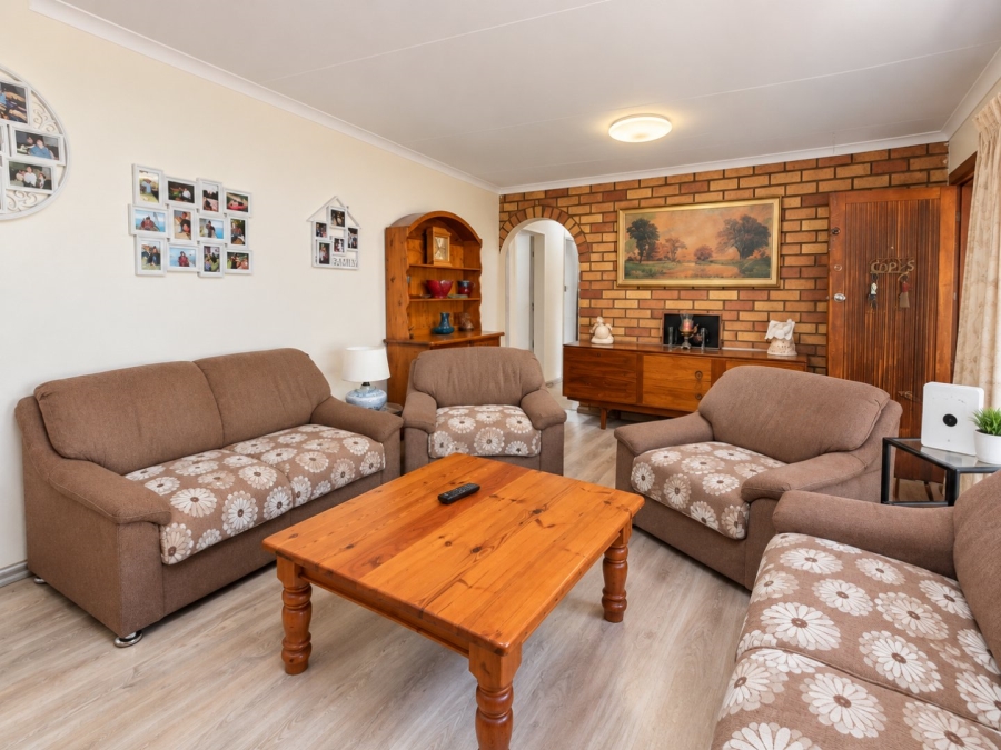 3 Bedroom Property for Sale in Illiondale Gauteng