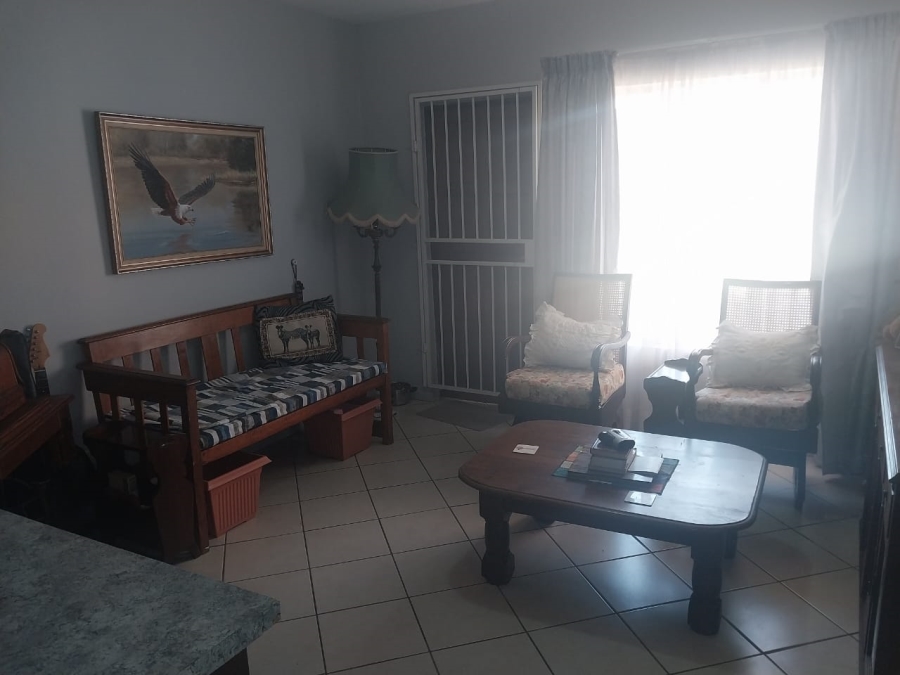 2 Bedroom Property for Sale in Honeypark Gauteng